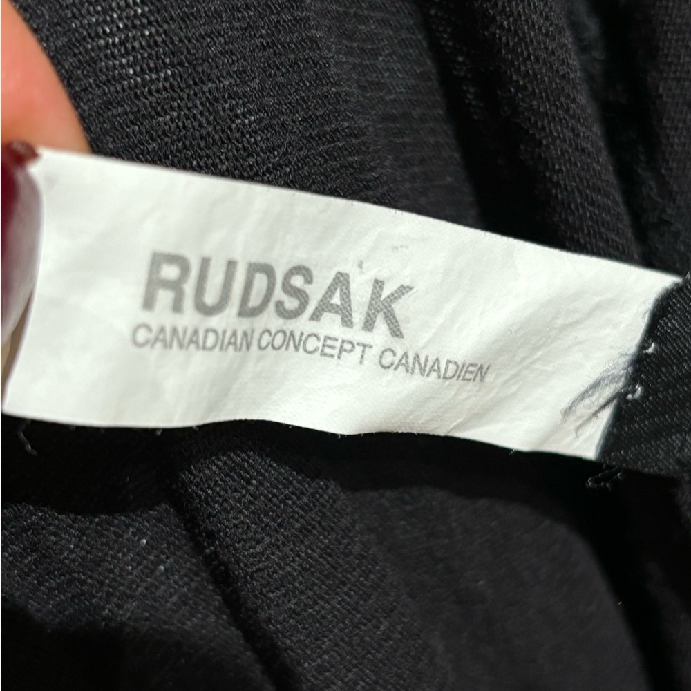 RUDSAK Black Sleeveless Cardigan - Picture 14 of 14